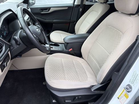 Used 2022 Ford Escape SE w/ Convenience Package FWD image 8