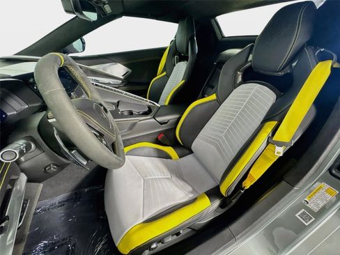 Used 2022 Chevrolet Corvette Stingray Premium Conv RWD image 11