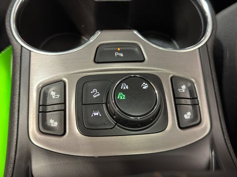 Used 2023 GMC Terrain AT4 w/ Infotainment Package II image 33