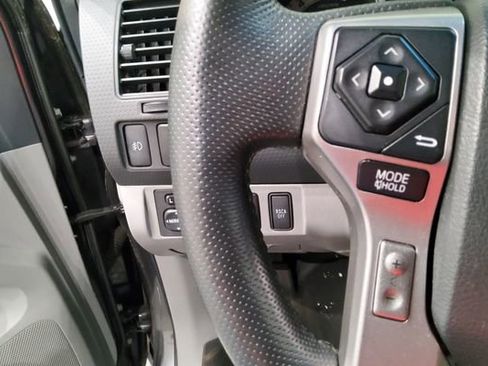 Used 2015 Toyota Tacoma 4x4 Double Cab w/ SR5 Package image 27