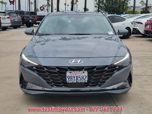 Used 2022 Hyundai Elantra Limited image 8