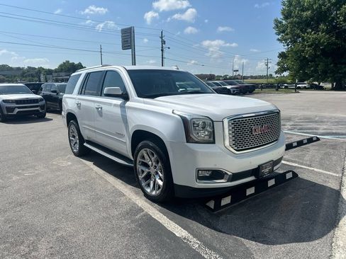 Used 2016 GMC Yukon Denali w/ Open Road Package AWD/4WD image 2
