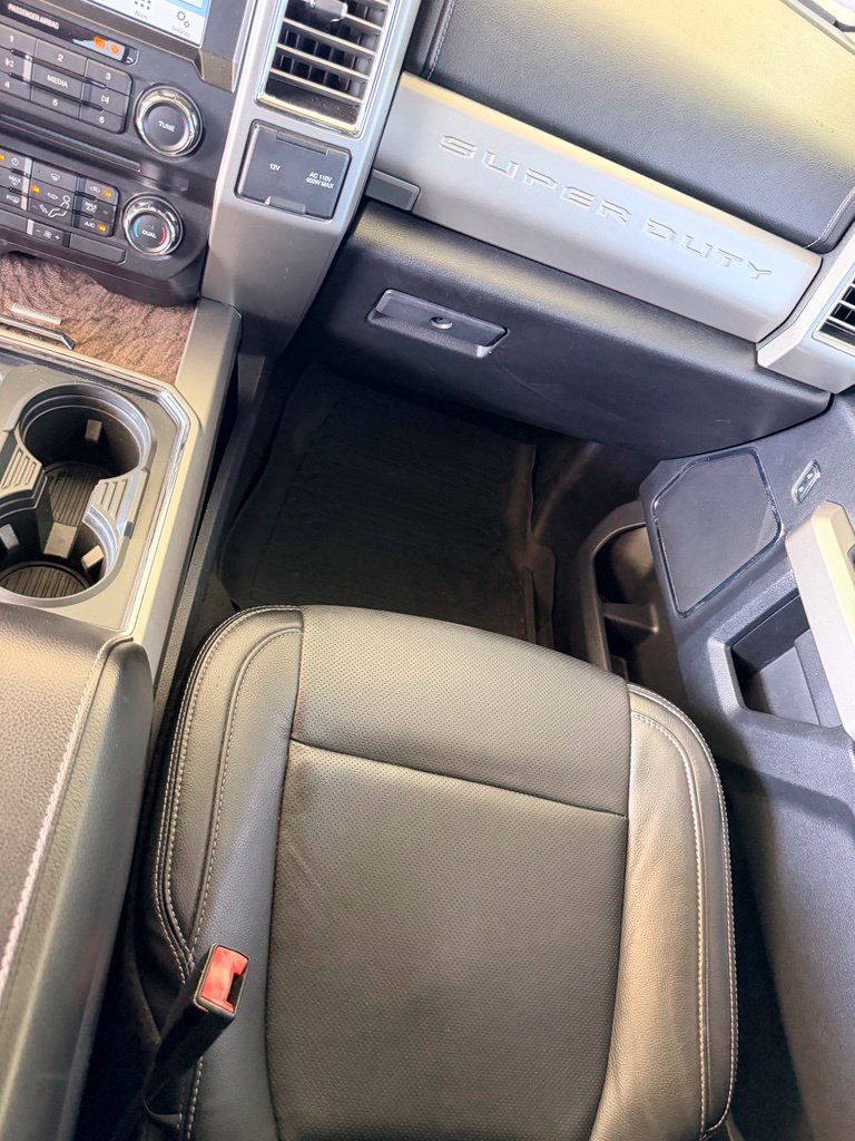 Used 2017 Ford F250 Lariat w/ Chrome Package AWD/4WD image 25