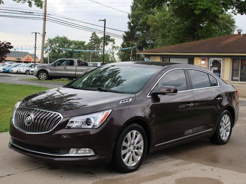 Used 2015 Buick LaCrosse Leather FWD image 5