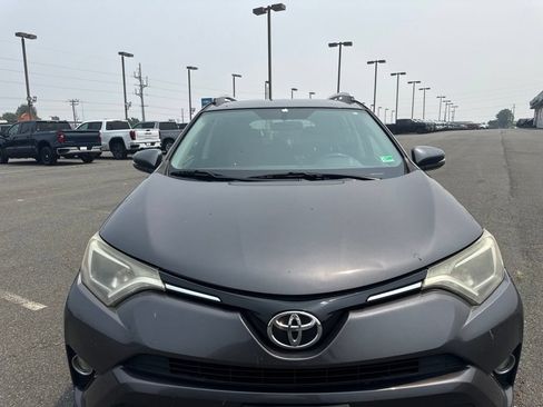 Used 2016 Toyota RAV4 XLE AWD/4WD image 3