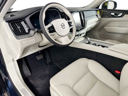 Used 2025 Volvo XC60 B5 Plus w/ Protection Package Premier image 9