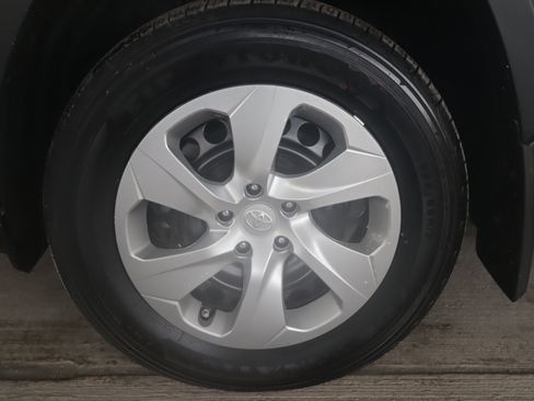 Certified 2023 Toyota RAV4 LE image 17