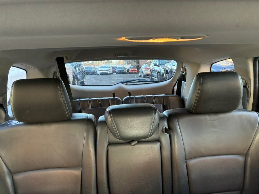Used 2012 Subaru Tribeca Limited AWD/4WD image 17