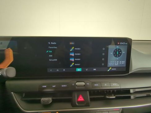 New 2025 Kia K4 LXS image 22