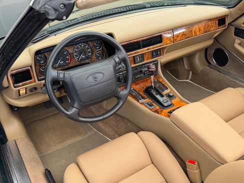 Used 1995 Jaguar XJS 4.0 Convertible RWD image 33