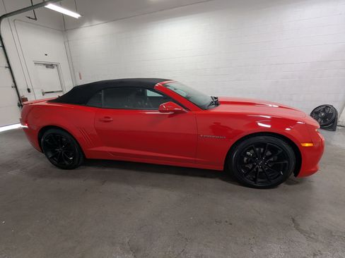 Used 2015 Chevrolet Camaro LT RWD image 3