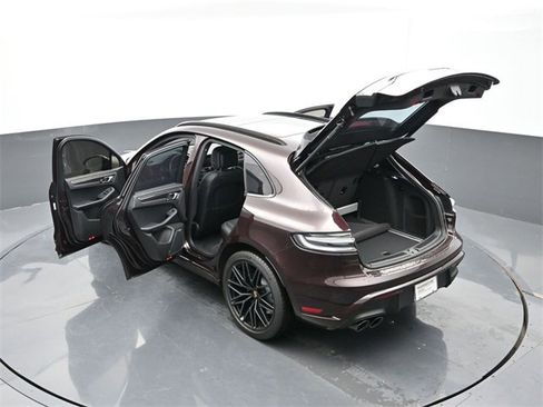 Used 2024 Porsche Macan GTS image 36
