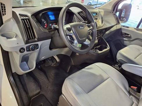 Used 2019 Ford Transit 250 130 Low Roof RWD image 28