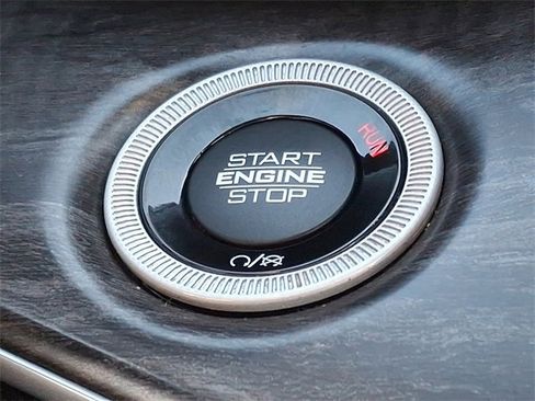 Used 2022 Jeep Grand Cherokee Overland w/ Luxury Tech Group IV image 25