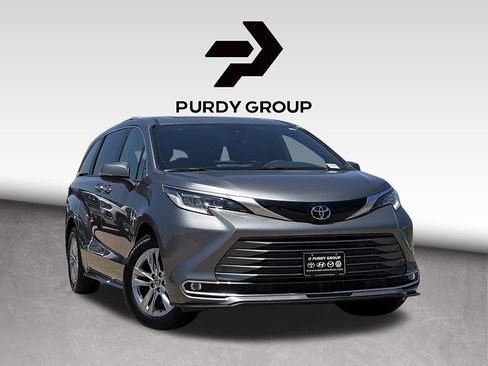Used 2026 Toyota Sienna Limited FWD image 1