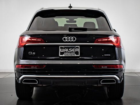 Used 2024 Audi Q5 2.0T Premium w/ Convenience Package image 7