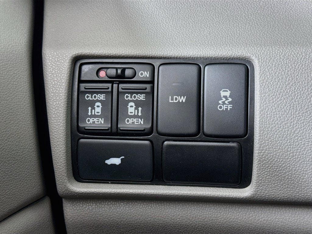 Used 2016 Honda Odyssey EX-L image 18