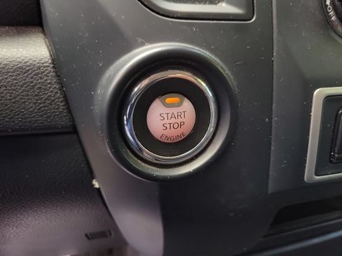 Used 2022 Nissan Titan S RWD image 24