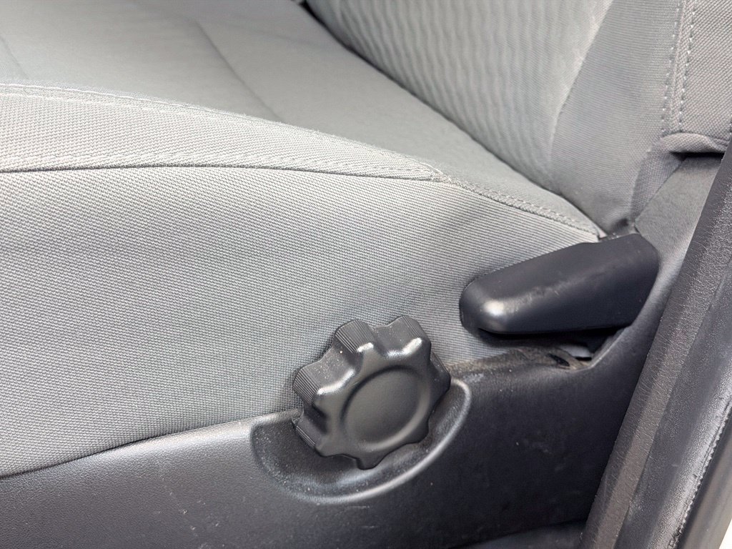 Used 2020 Toyota Tacoma SR AWD/4WD image 13