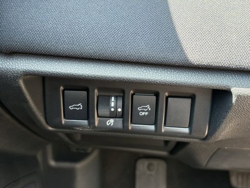 Certified 2025 Subaru Outback Premium AWD/4WD image 17