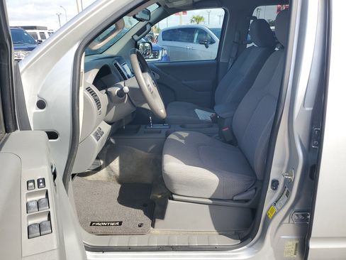 Used 2016 Nissan Frontier SV w/ SV Value Truck Package image 11