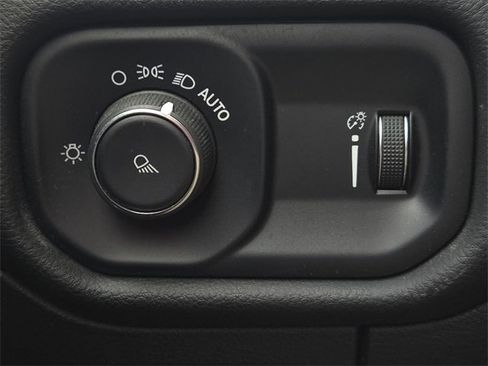 Used 2024 RAM 1500 Laramie image 23