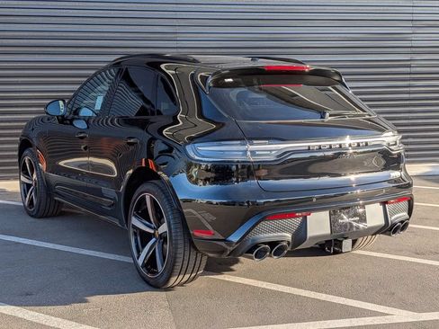 Certified 2026 Porsche Macan AWD/4WD image 3