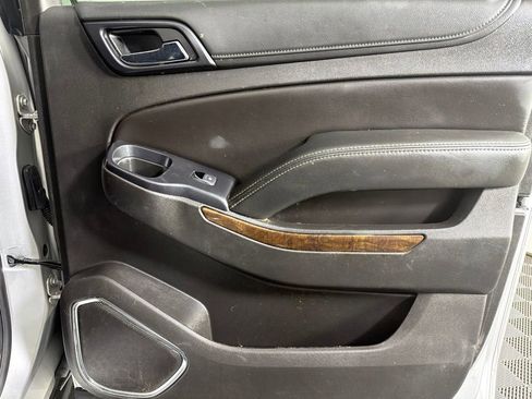 Used 2019 Chevrolet Suburban LT AWD/4WD image 37
