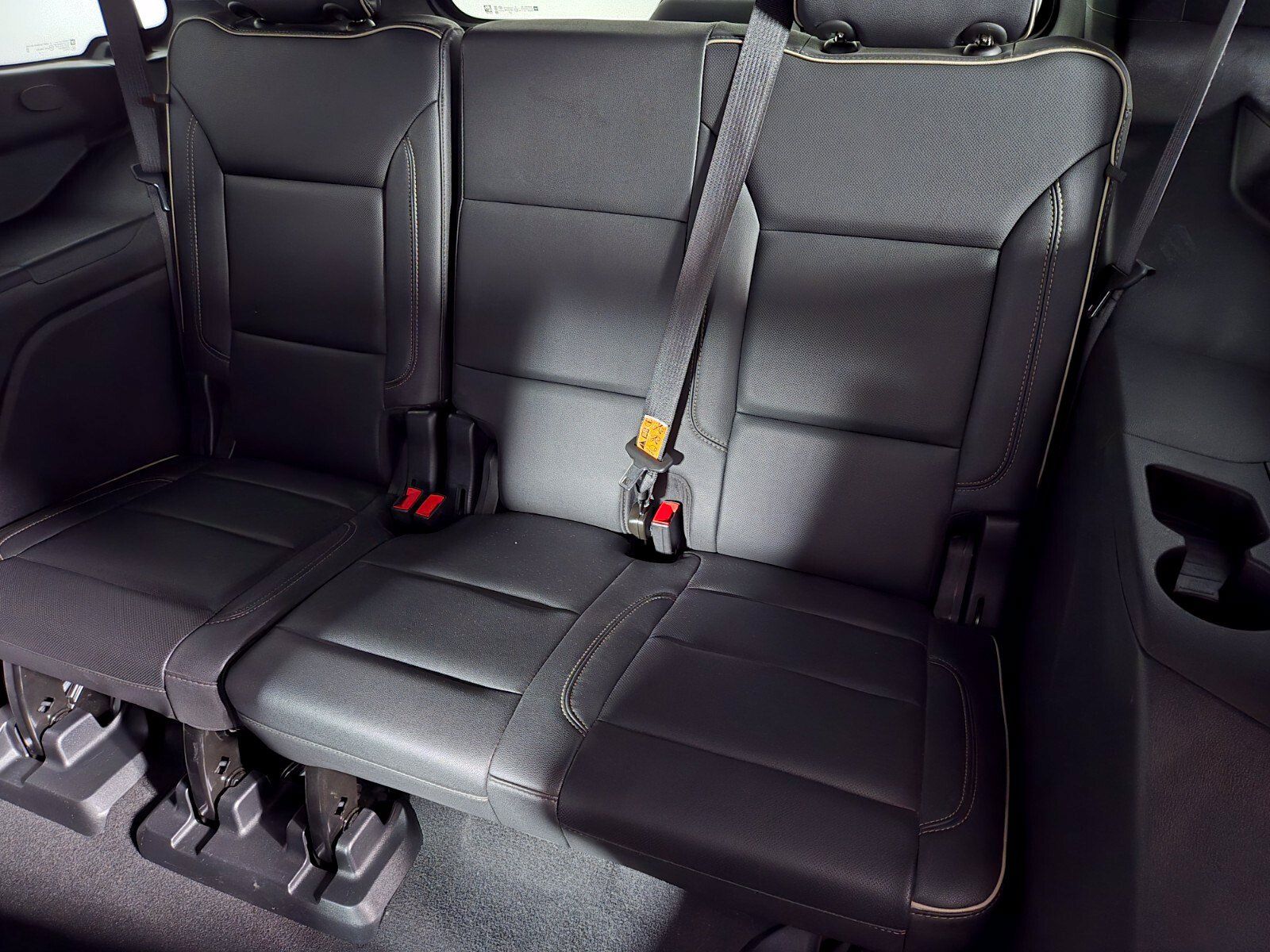 Used 2023 GMC Yukon SLT w/ SLT Luxury Package AWD/4WD image 15
