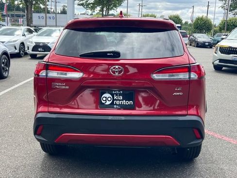 Used 2022 Toyota Corolla Cross LE AWD/4WD image 7