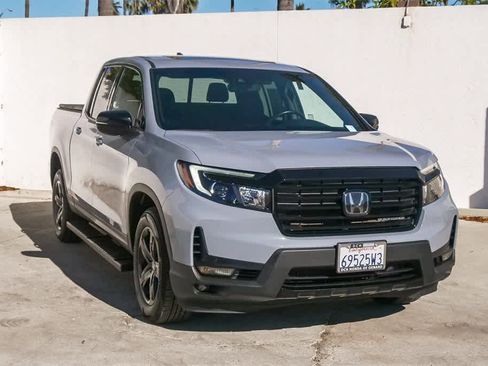 Used 2023 Honda Ridgeline Black Edition image 3