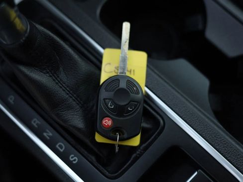 Used 2017 Ford Escape SE w/ SE Cold Weather Package image 38