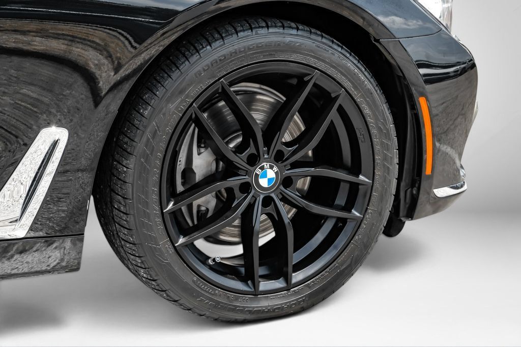Used 2018 BMW 740i RWD image 49