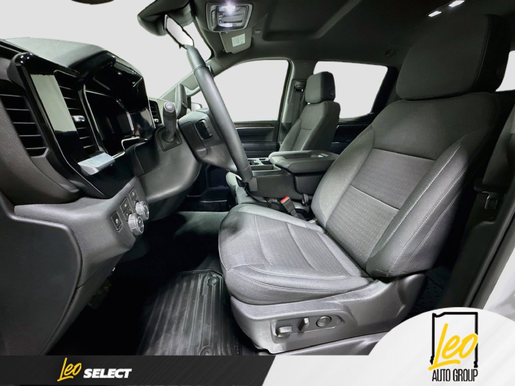 Used 2026 Chevrolet Silverado 1500 LT AWD/4WD image 24