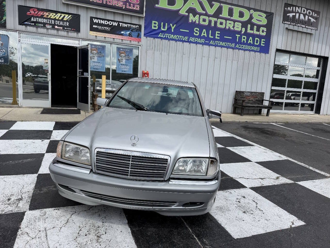 Used 2000 Mercedes-Benz C 280 Sedan w/ C2 Opt Pkg image 3