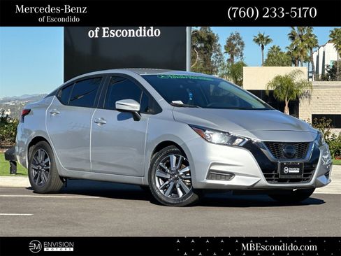 Used 2020 Nissan Versa SV image 1