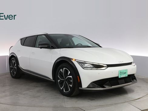 Used 2023 Kia EV6 Wind w/ Wind Technology Package image 4