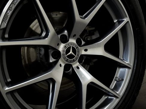 Used 2022 Mercedes-Benz GLC 300 4MATIC image 11