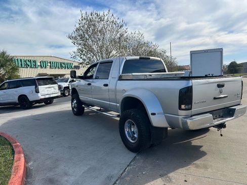 Used 2006 Dodge Ram 3500 Truck SLT image 2