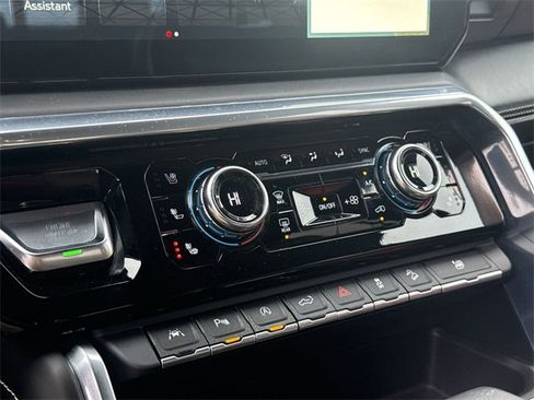 Used 2022 GMC Sierra 1500 Denali Ultimate image 18