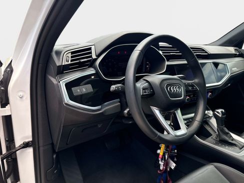 Certified 2025 Audi Q3 2.0T Premium AWD/4WD image 19