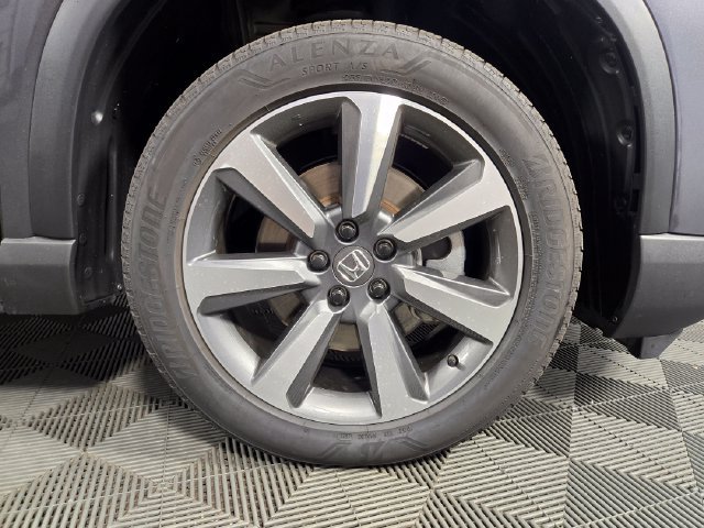 Used 2025 Honda Pilot Elite image 11