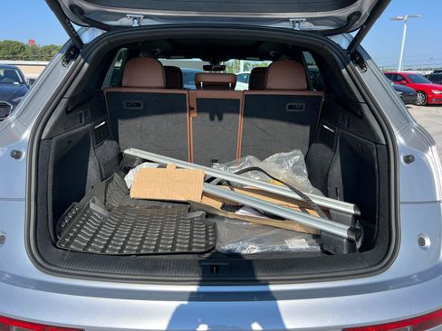 Certified 2025 Audi Q5 2.0T Premium w/ Convenience Plus Package image 18
