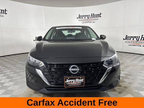 Used 2024 Nissan Sentra SV FWD image 3