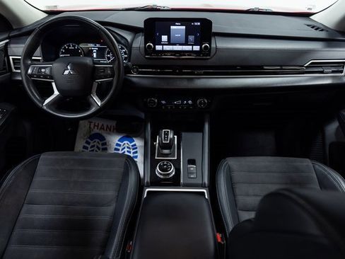 Used 2023 Mitsubishi Outlander SE image 21