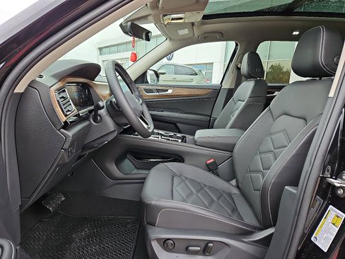 New 2026 Volkswagen Atlas SE image 11