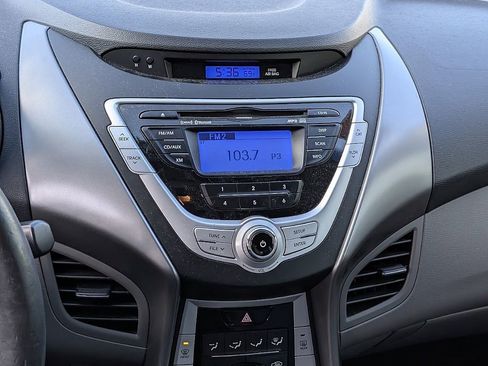 Used 2012 Hyundai Elantra Limited image 20