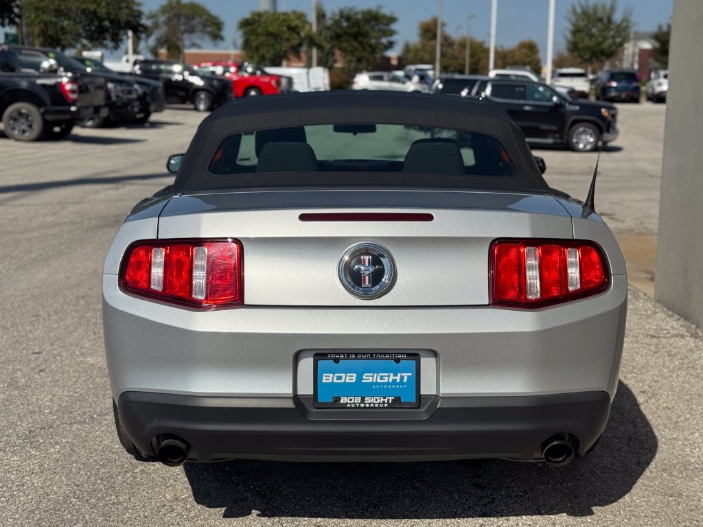 Used 2012 Ford Mustang Convertible RWD image 29