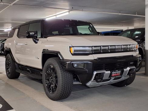 New 2026 GMC Hummer EV SUV AWD/4WD image 3