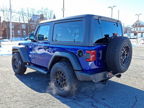 Used 2018 Jeep Wrangler Sport image 5